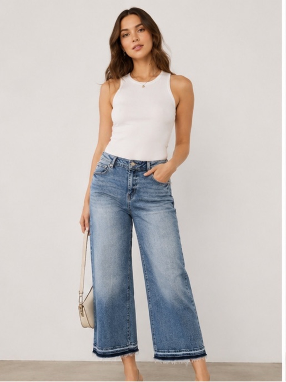 Seven7 Wide Leg Cropped Jeans Raw Hem Light Wash Size 8 NWT